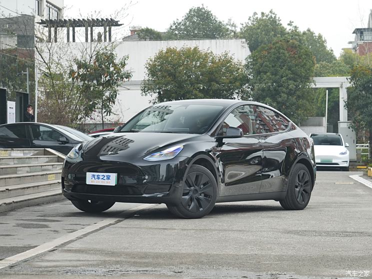 Tesla China Model Y 2024 rear-wheel drive version.